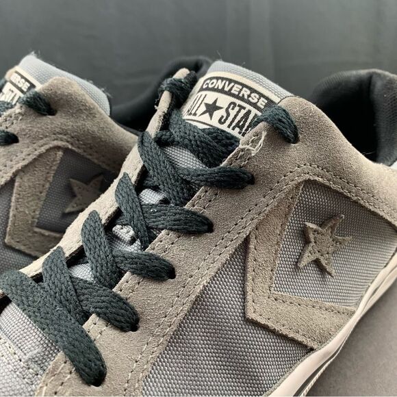 Converse Low Suede Star Size 10.5 Women's - Picture 8 of 11